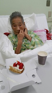 おばあちゃん100才誕生日.jpg